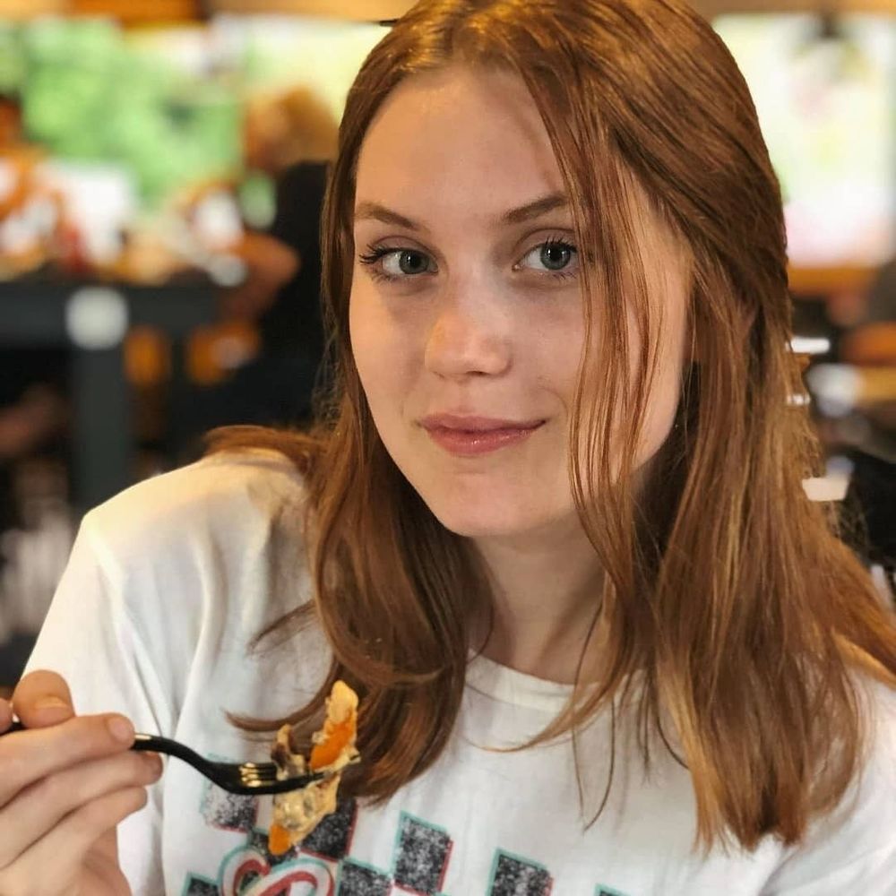 Meet your Posher, Kayla